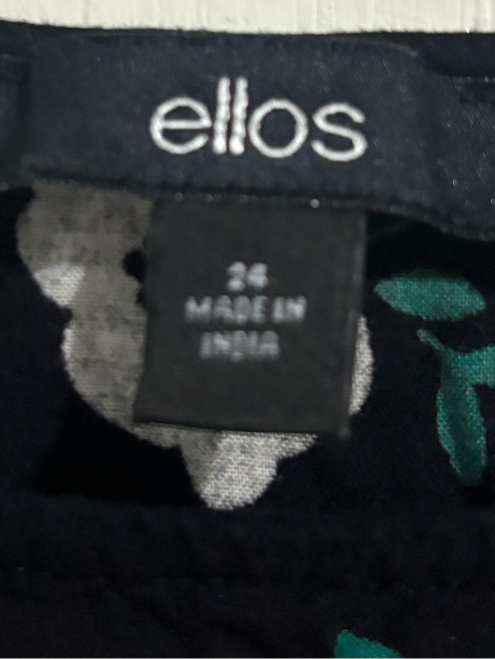 ellos 100% Rayon Black Long-Sleeve Floral Blouse - Picture 4 of 6